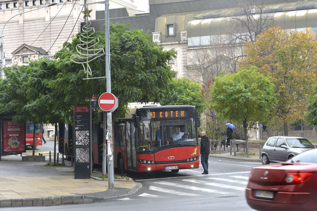 Опет вози до Трга: Линија 43 без најаве враћена на стару трасу
